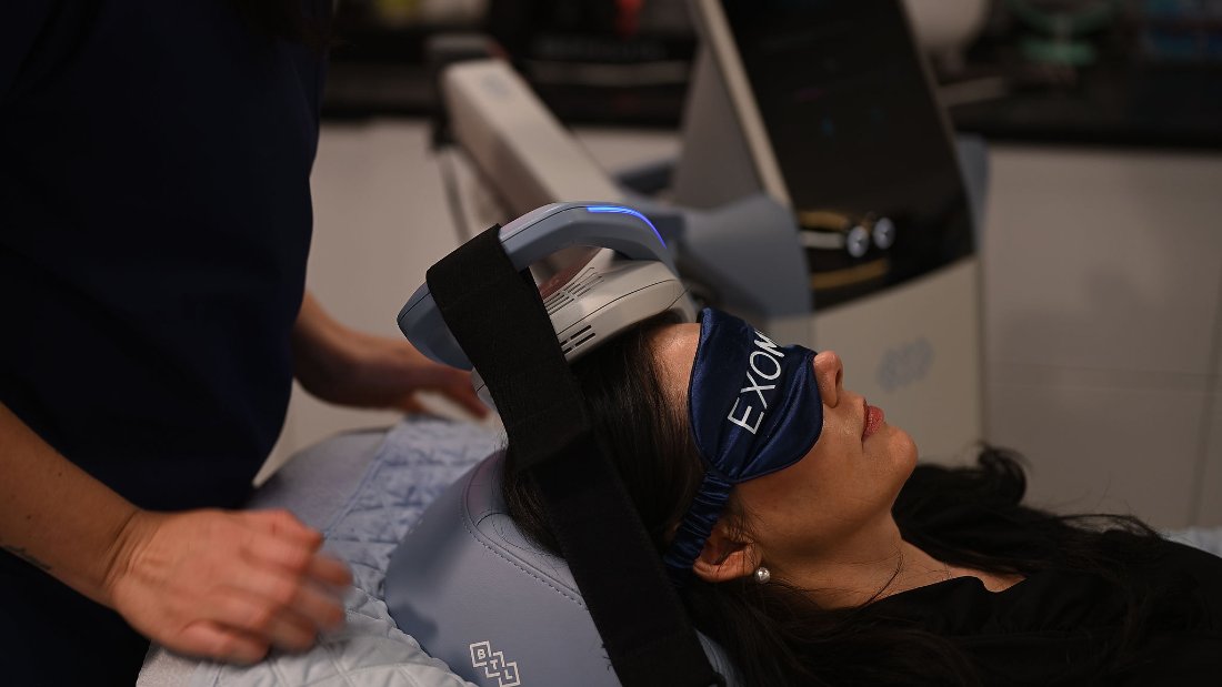 The EXOMIND headpiece positioned at the start of a session